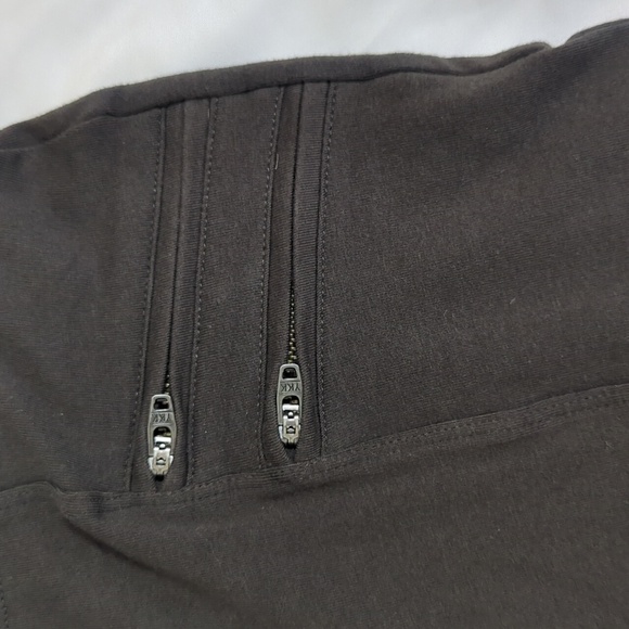 Express Zippered Pocket Leggings, Color Green Size M - Picture 6 of 13